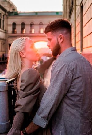Фотопрогулка по центру Петербурга: дворы и парадные, легенды и крыша — фото 2