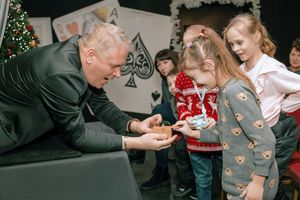 Детская шоу-программа фокусника-иллюзиониста — фото 3