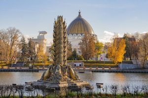 Экскурсия «Архитектурная симфония ВДНХ: гармония формы и содержания» — фото 3