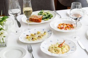 Музыкальный ночной круиз «Ленинградские мосты» с ВИА «Оттепель» — фото 2
