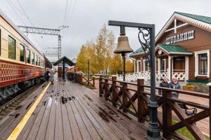 Встреча пассажиров актерами иммерсивного театра — фото 5