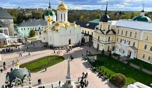 Обзорная экскурсия по Свято-Троицкой Сергиевой Лавре — фото 2