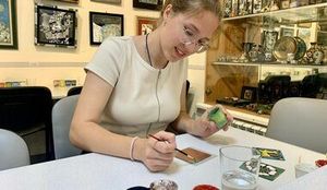 Мастер-класс по росписи изразца в музее эмальерного искусства — фото 2