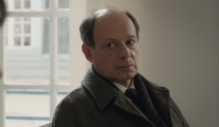Постер фильма «Мегрэ и убийство в высшем обществе»