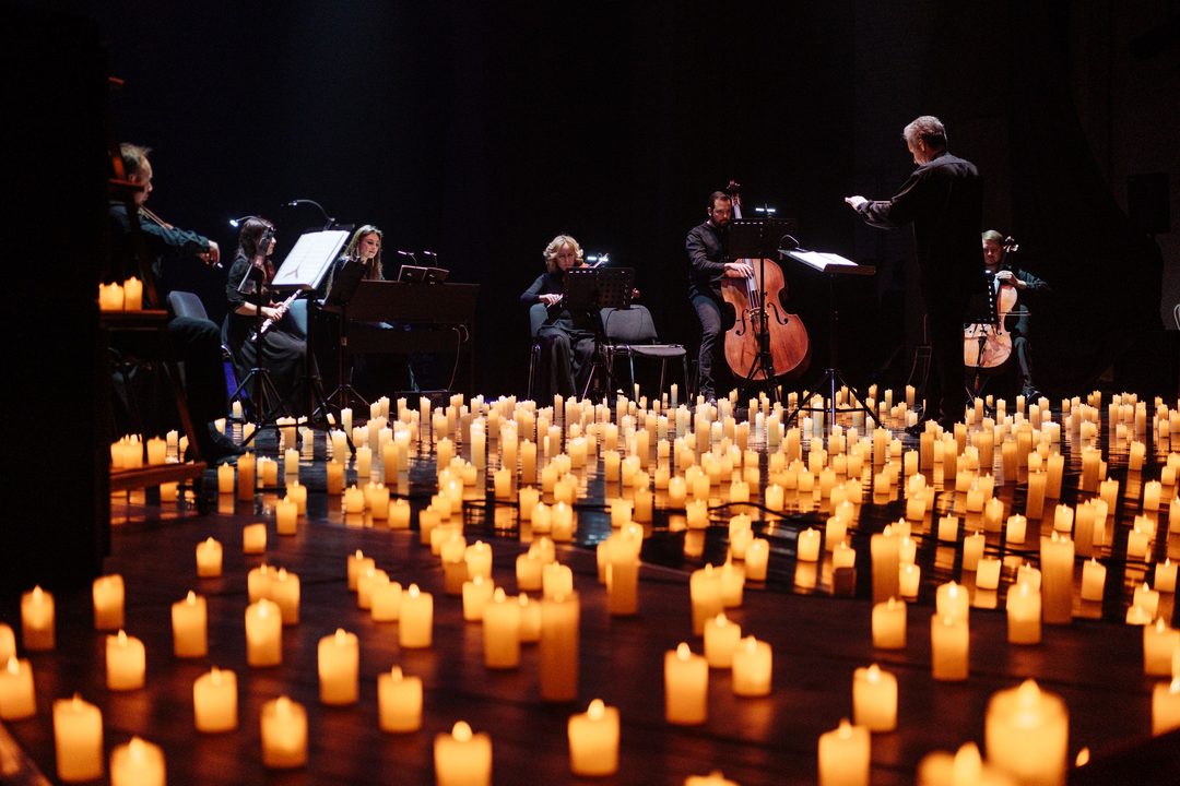 Афиша: Про.Арт. Ожившие картины и оркестр при свечах