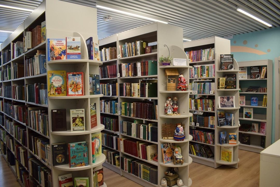 Афиша: Познавательная программа «Книга от «А» до «Я»