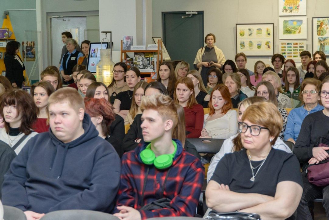 Афиша: Встреча «Киноязык реальности: от палеолита до «Черного квадрата»