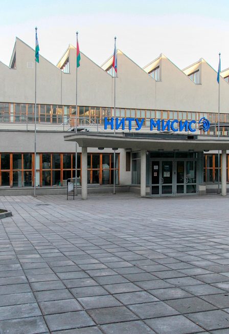 Афиша: Машина для жилья. Экскурсия по дому-коммуне на Орджоникидзе