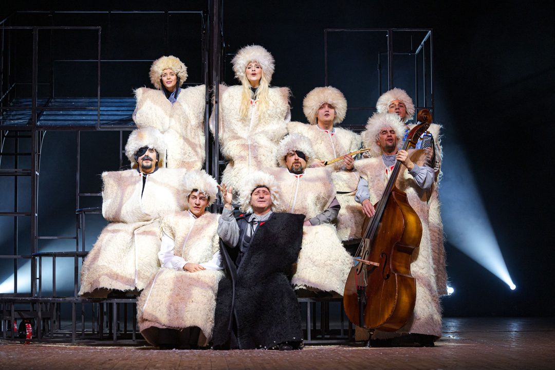 Афиша: Я, бабушка, Илико и Илларион