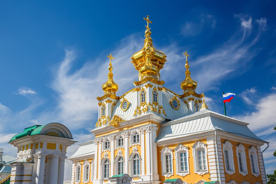 Афиша: Петергоф на метеоре — Гроты, Екатерининский корпус и Нижний парк
