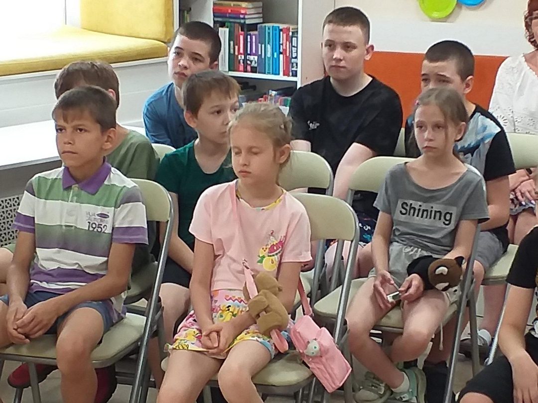 Афиша: Познавательный час «Учитель-профессия вечная» (6+)