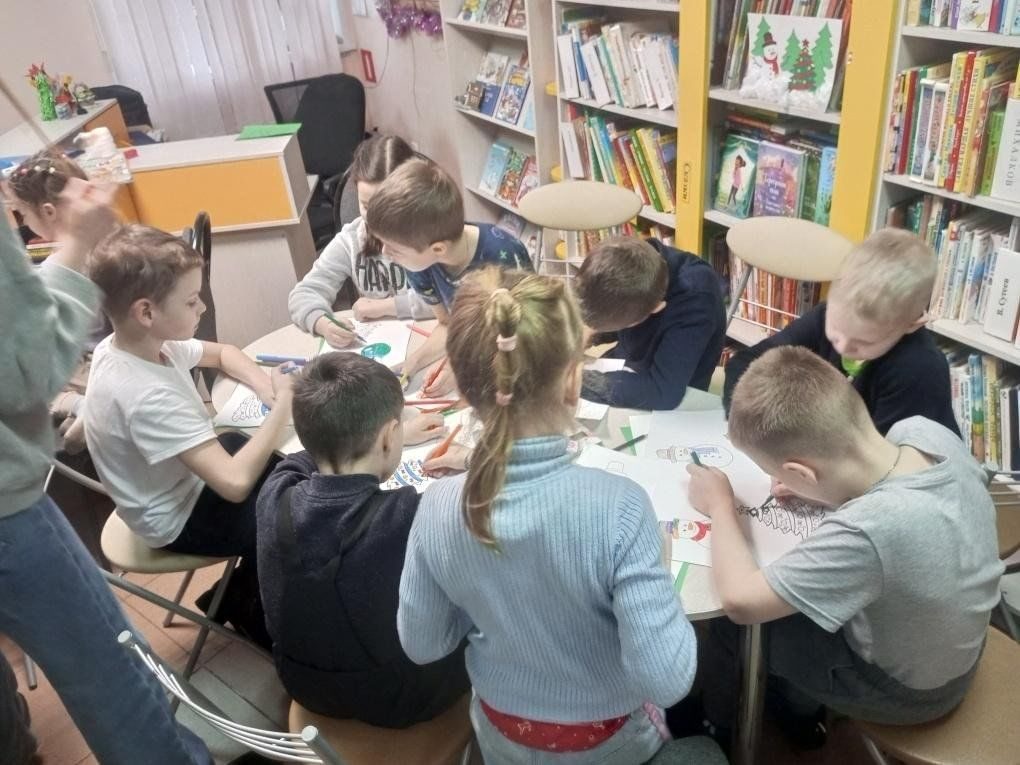 Афиша: Литературно-патриотический час«Новое время-новые герои»