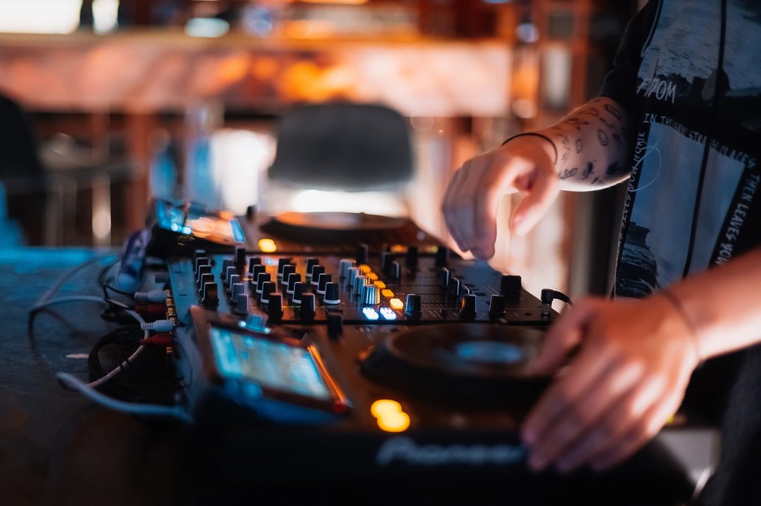 Афиша: DJ Poturidi