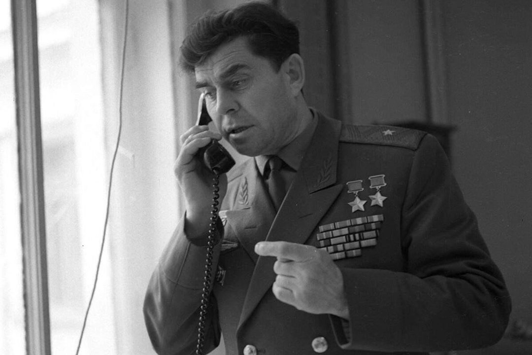 Афиша: Тематическая беседа: «Боевой летчик и космонавт: Георгий Тимофеевич Береговой»