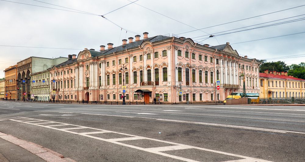 Афиша: Строгановский дворец: аудиотур по парадным интерьерам и билеты в музей