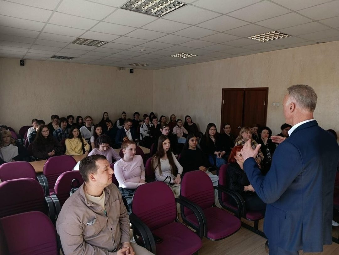 Афиша: Патриотическая встреча, посвященная Дню воссоединения новых регионов с Россией