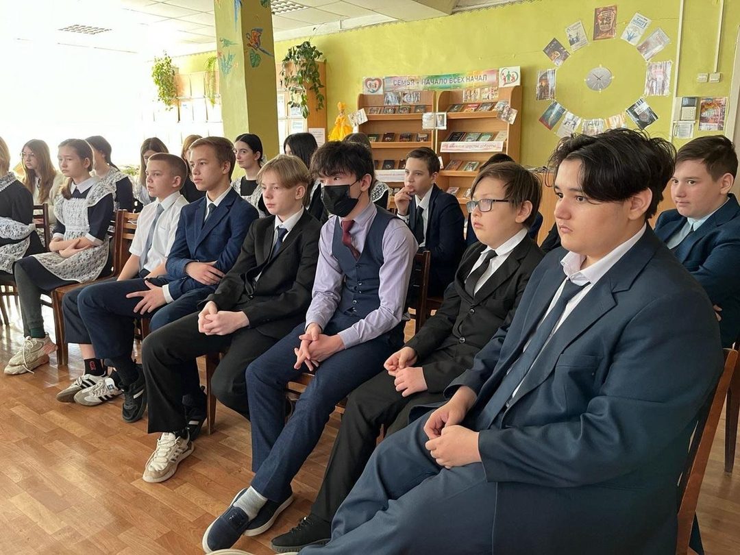 Афиша: «И превратились в белых журавлей»