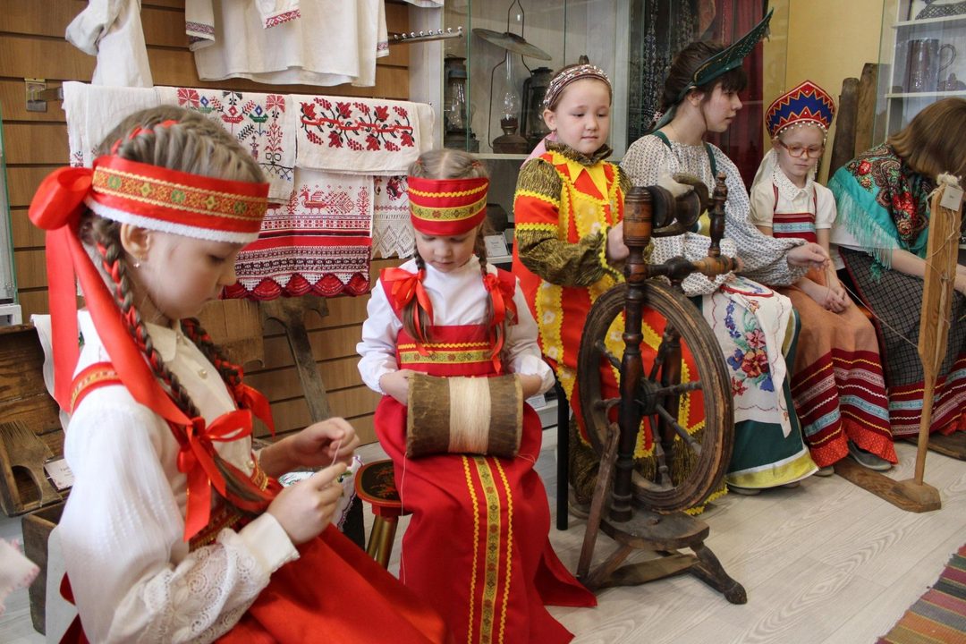 Афиша: Фольклорный праздник «Жить по мудрости»
