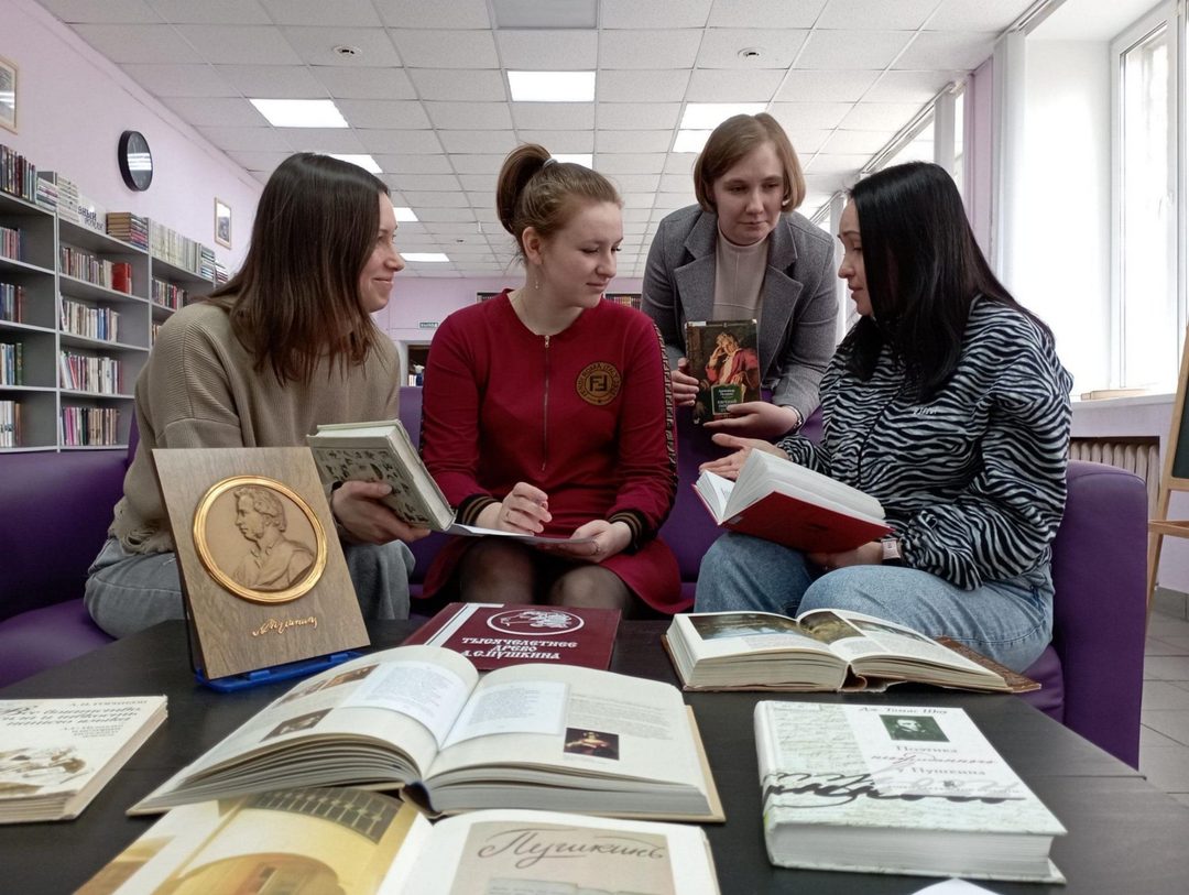 Афиша: Литературная игра «Евгений Онегин» — энциклопедия русской жизни»