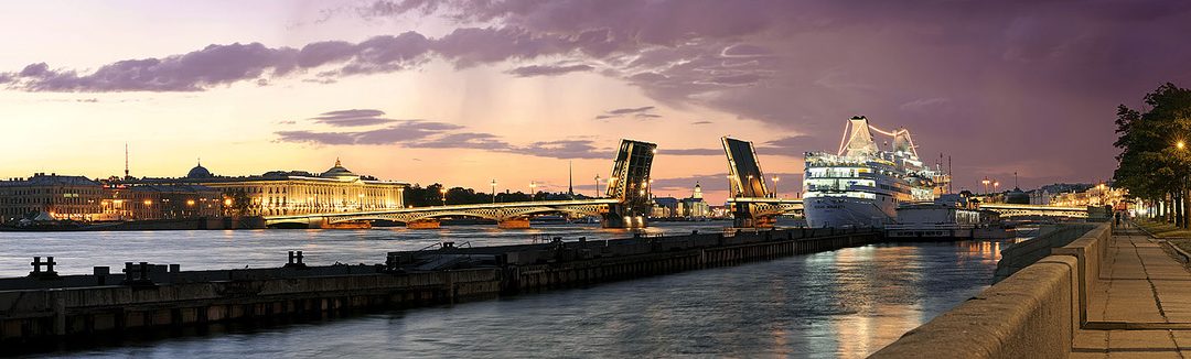 Афиша: Ночной круиз «Весь Петербург» с разводом мостов