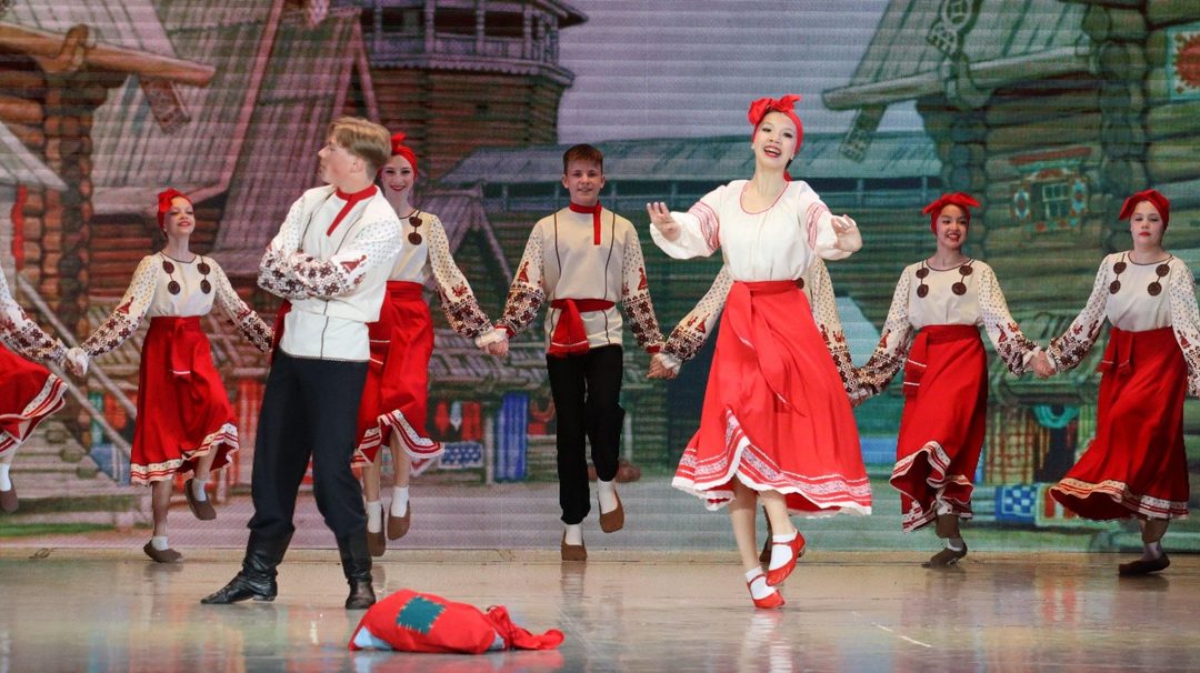 Афиша: Концерт хореографического ансамбля «Рябинка»