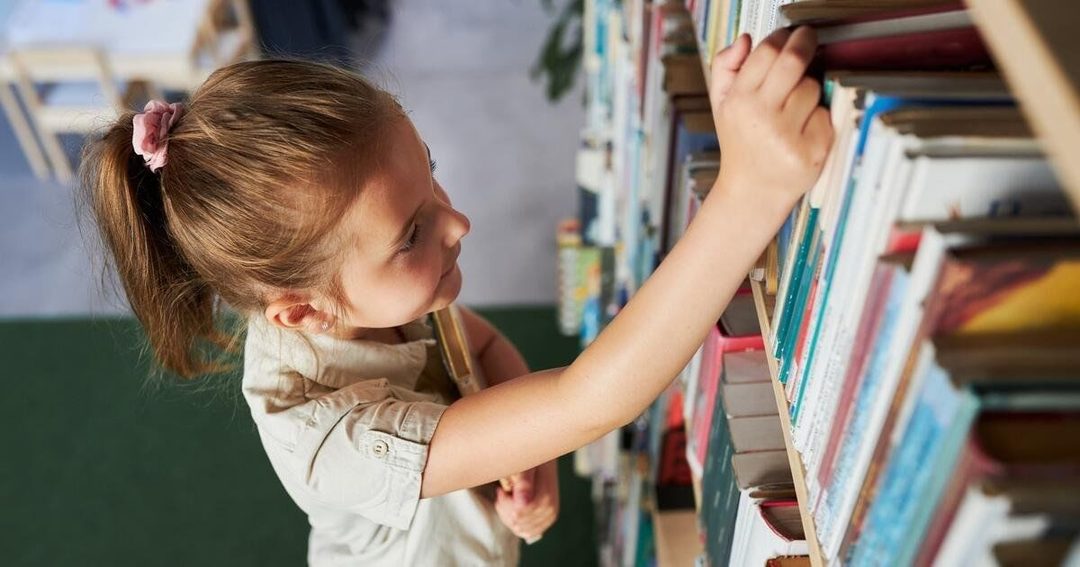 Афиша: «Тайны книжных полок»