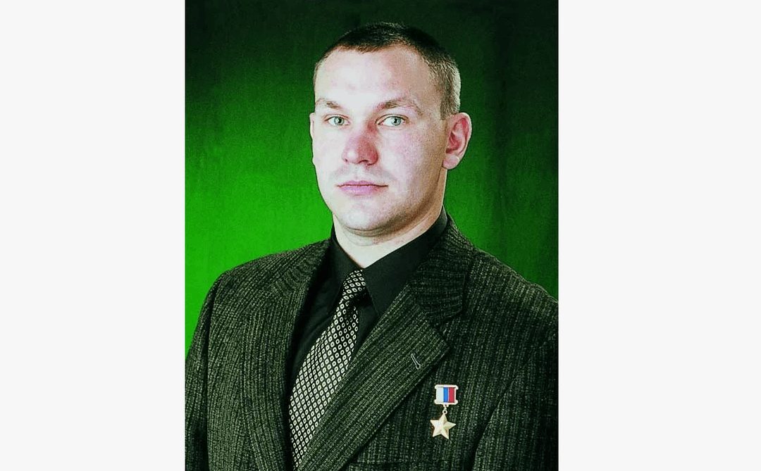 Афиша: Тематическая беседа «Герой РФ О. И. Лобунец»