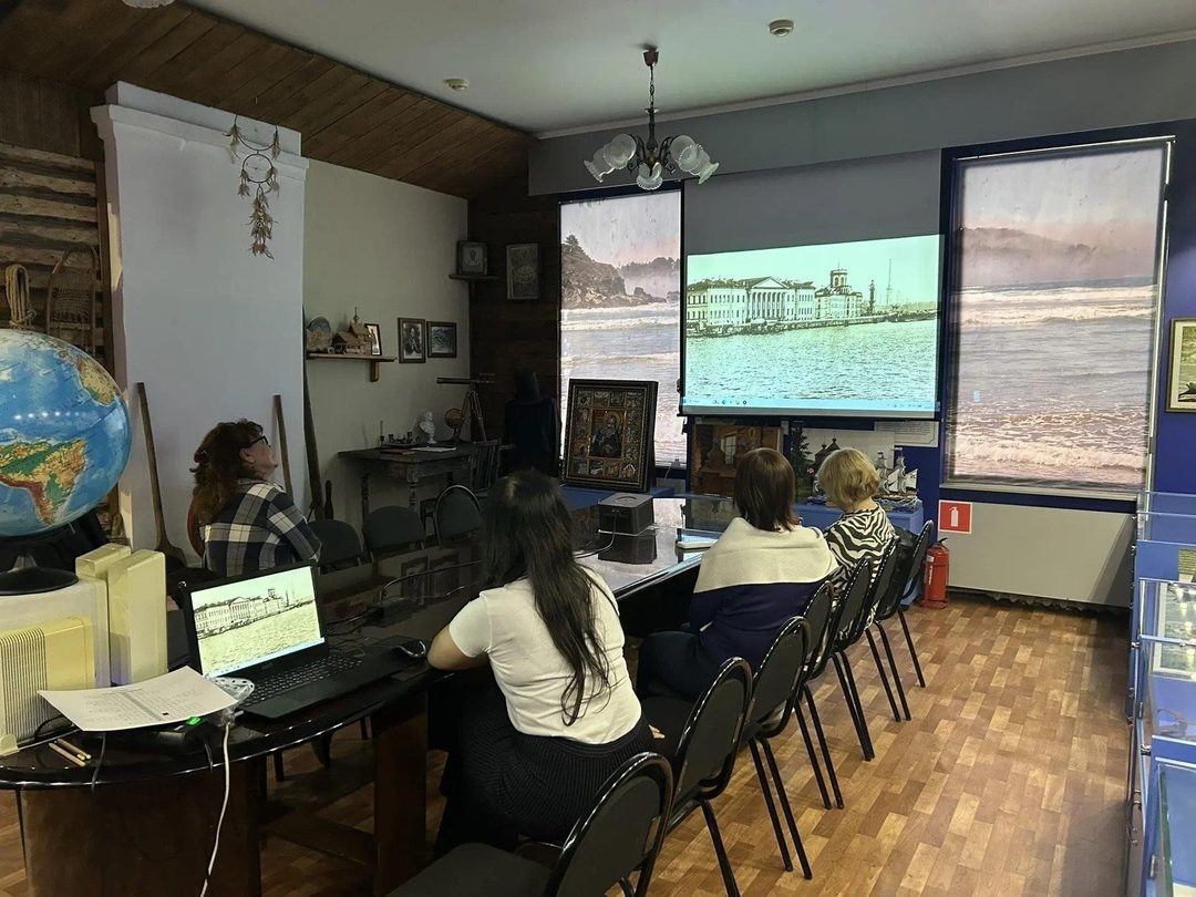 Афиша: «Путешествие по Крыму» - лекция, в рамках программы «Активное долглетие»