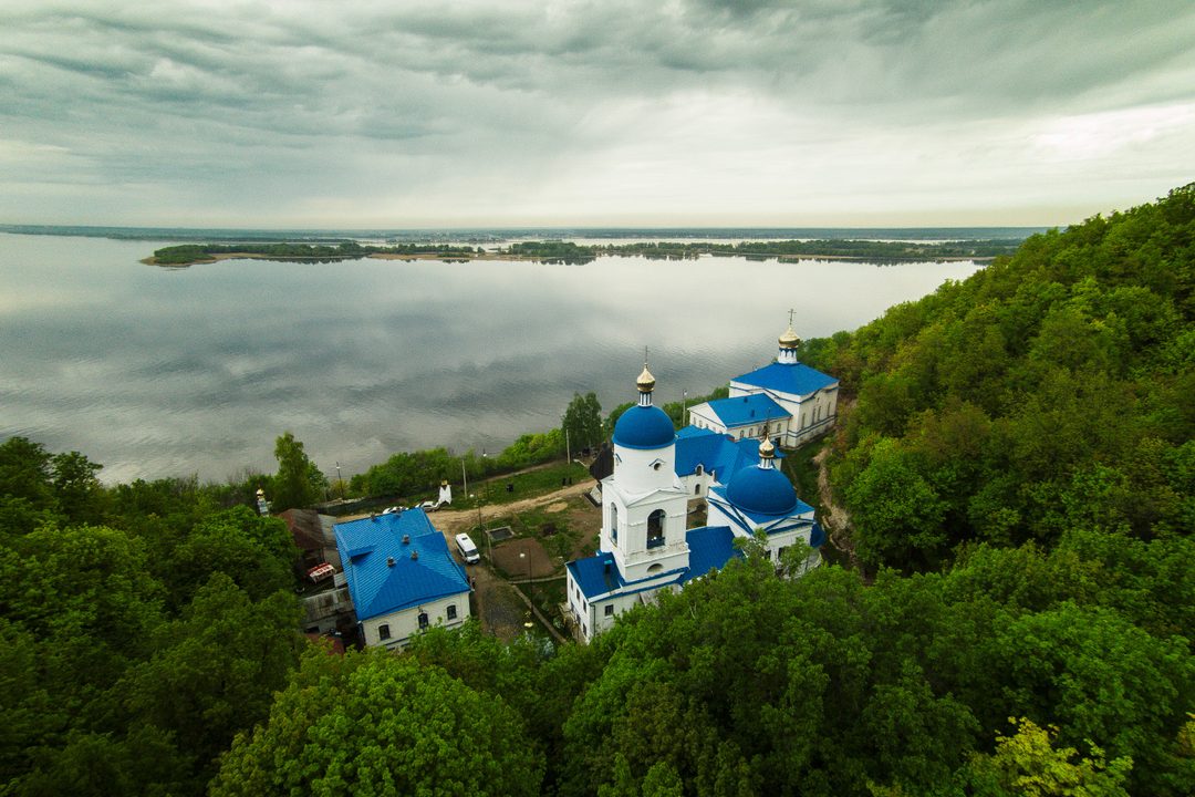 Афиша: В Свияжск и Раифский монастырь (автобус + теплоход)