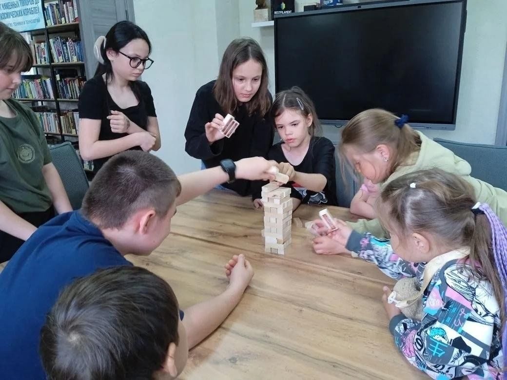 Афиша: Настольная игра «ЭМОДЖИнариум»