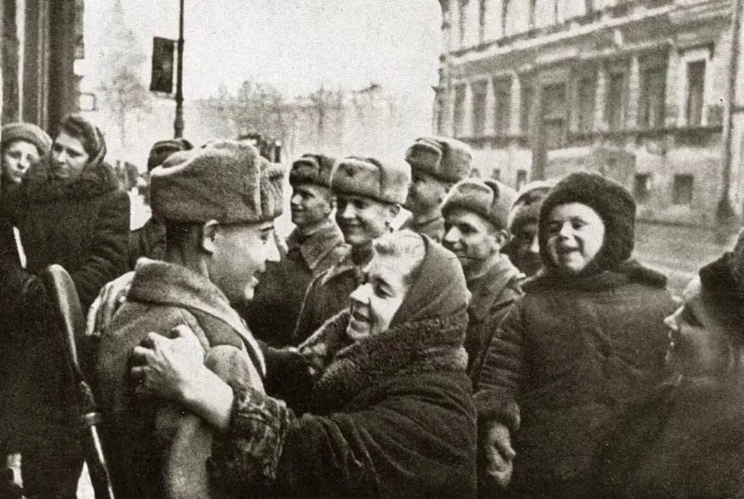 Афиша: Тематическая встреча «Ленинград. Прорыв.»