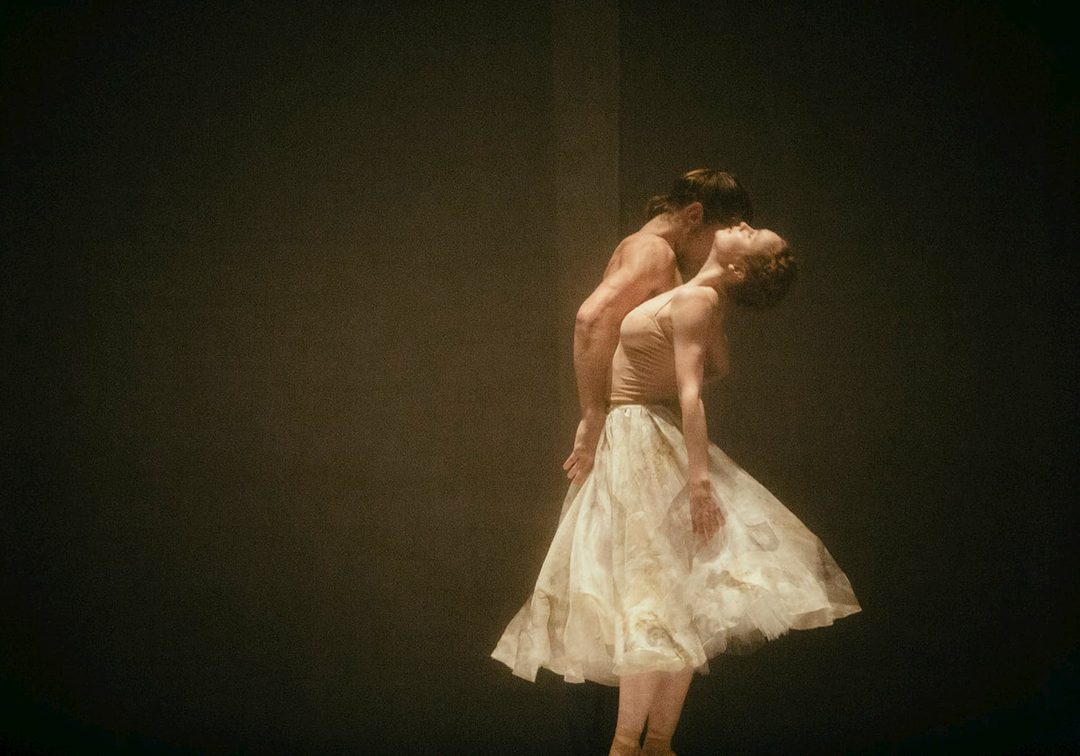 Афиша: TheatreHD: Равель: балеты Шеркауи и Вербрюггена