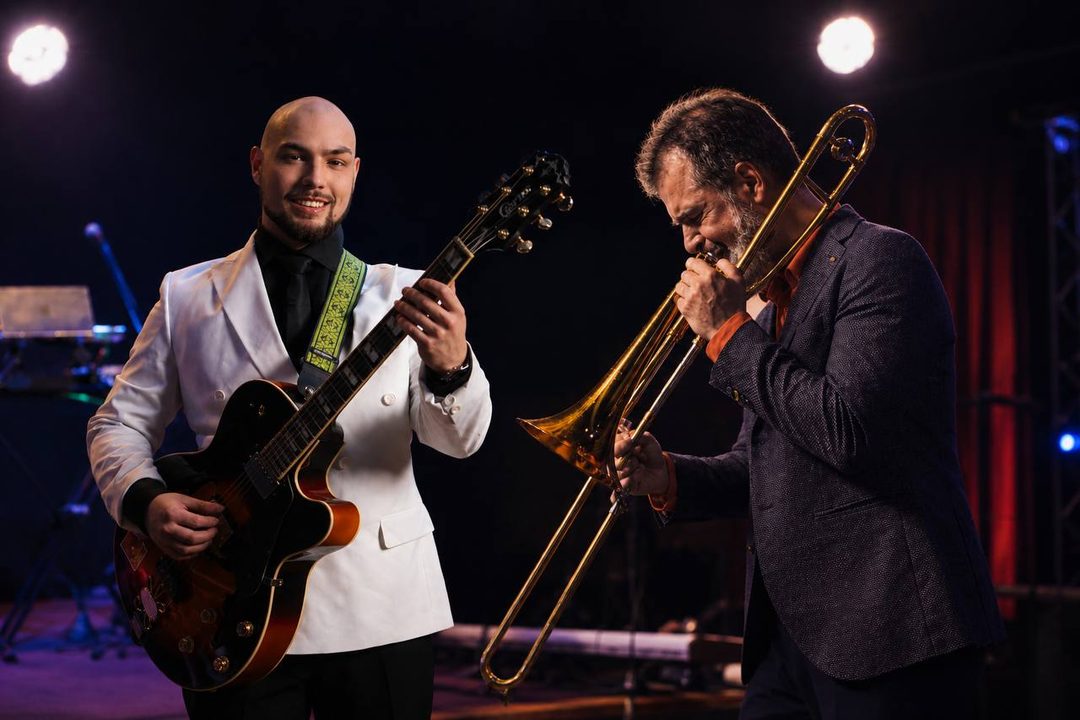 Афиша: Roll Over Bossa Nova. Концерт джазового дуэта Евгения Белина и Никиты Злобина
