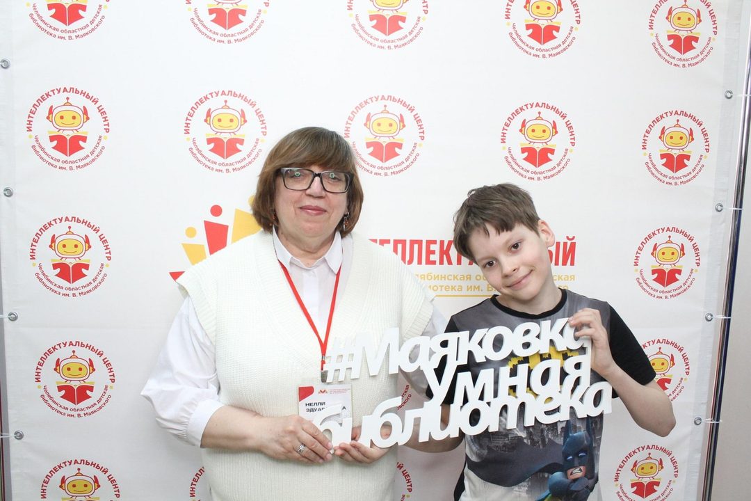 Афиша: «Текст под микроскопом: бережное отношение к родному языку»: литературный диалог