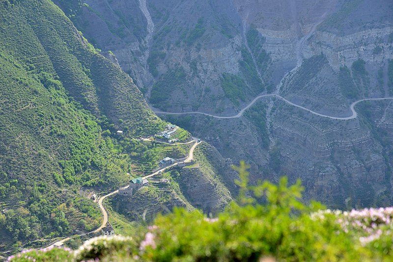 Афиша: Сулакский каньон, бархан Сарыкум с прогулкой на катере и обедом