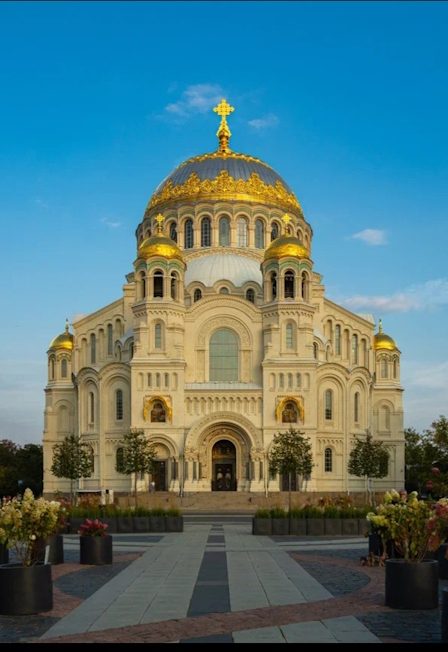 Афиша: Экскурсия в Кронштадт с теплоходной прогулкой по фортам