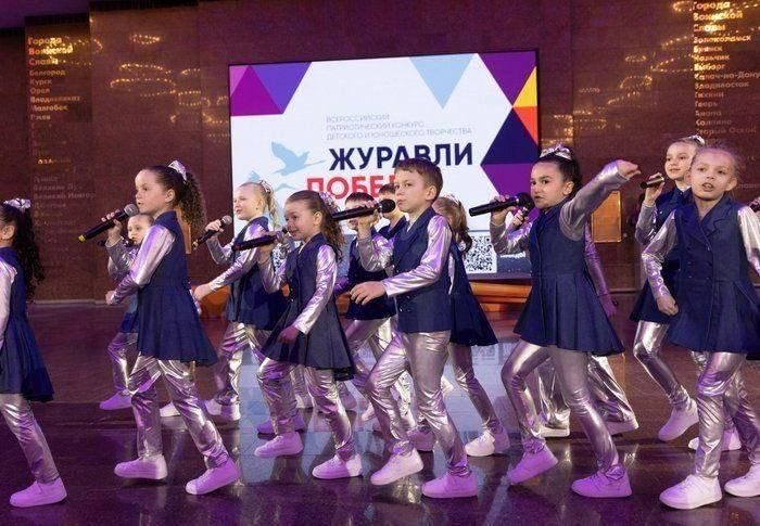 Афиша: Концертная программа детского музыкального театра «Домисолька»