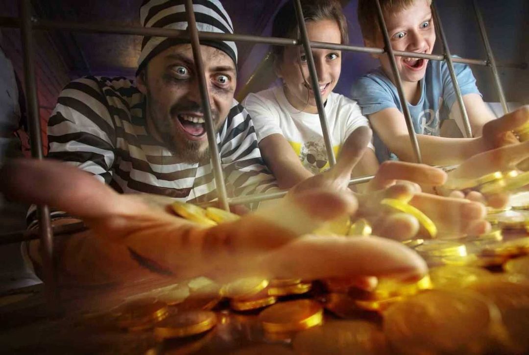 Афиша: План «Побег»