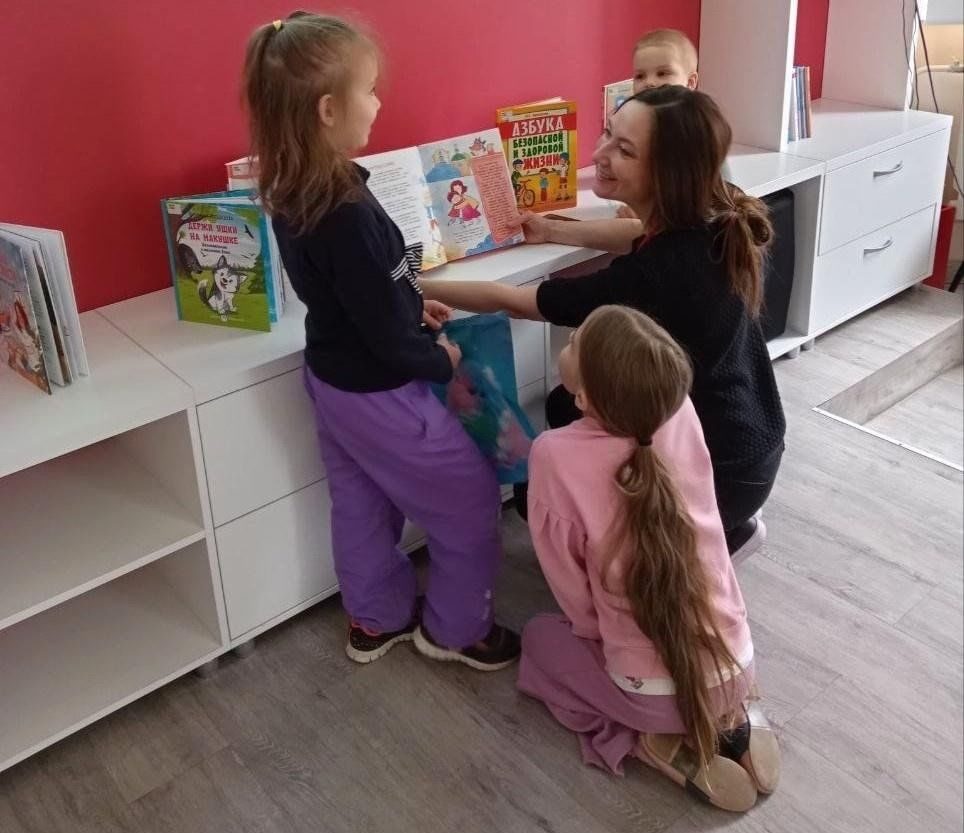 Афиша: «Знать правила движения – большое достижение»: познавательный час