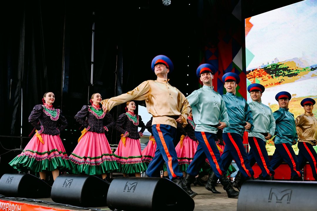 Афиша: Многонациональный Донбасс. Государственный академический Ансамбль песни и танца "Донбасс"
