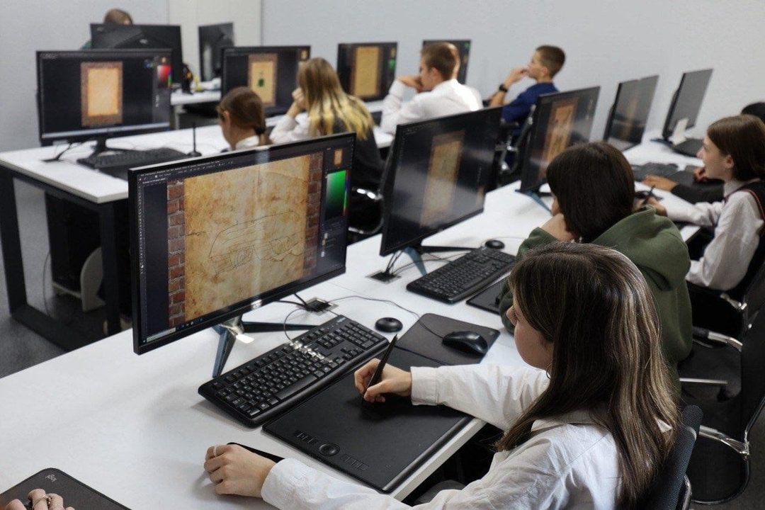 Афиша: Экскурсия «Школа плакатного искусства»