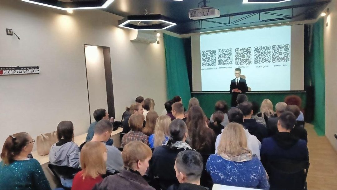 Афиша: Программа «Кинокухня»