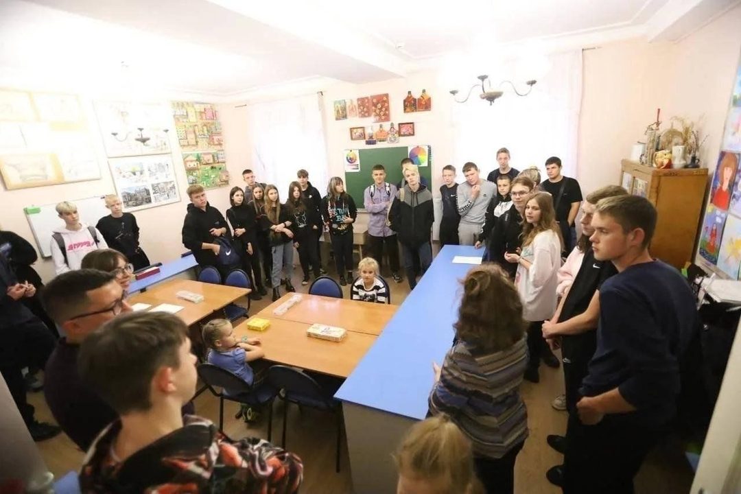 Афиша: Интерактивная программа «Искусство и великие открытия: путешествие сквозь эпохи»