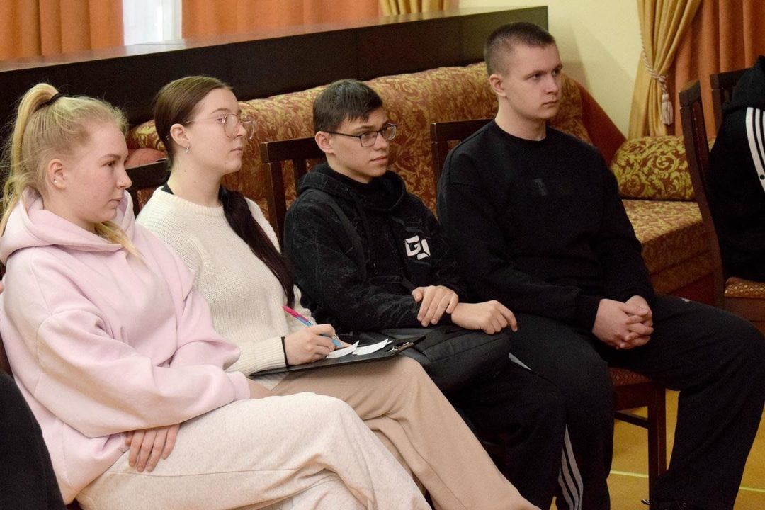 Афиша: Литературная программа «Два поэта»