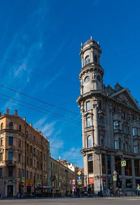Афиша: Тайны дворов и парадных + квартира трех эпох