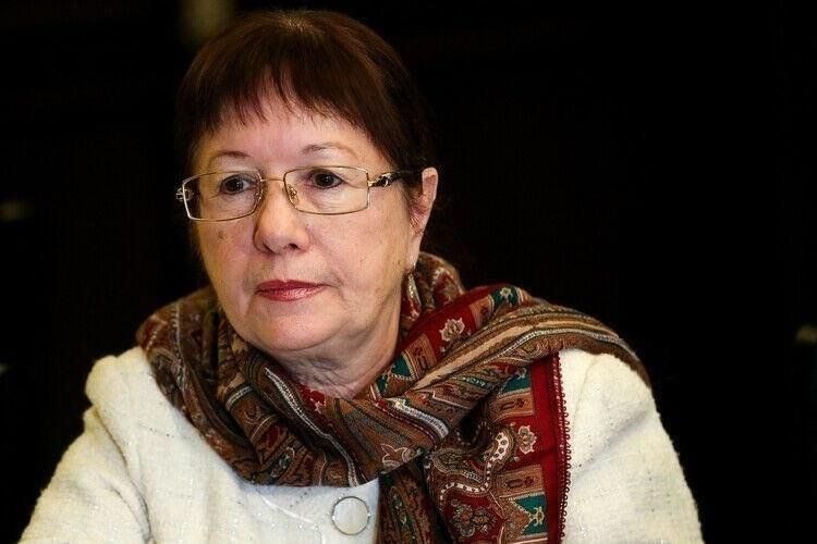 Афиша: «Кому раскрыть тайны свои?»