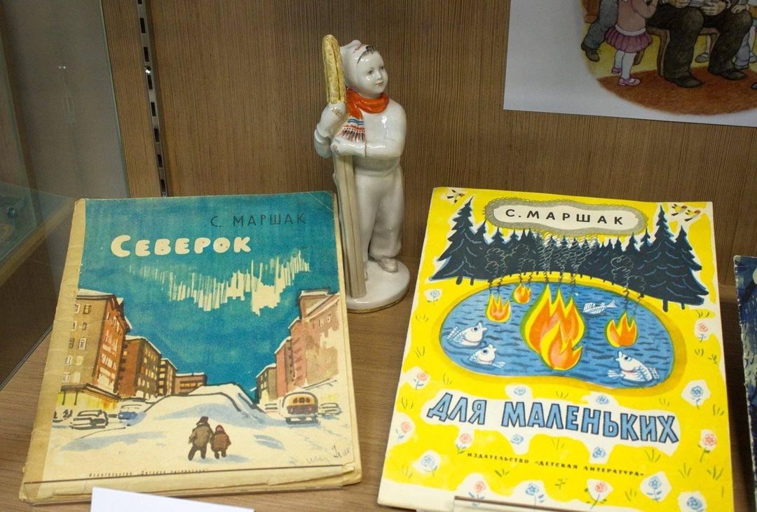 Афиша: Экскурсия по выставке «Волшебники слова. Воронежские писатели для детей»