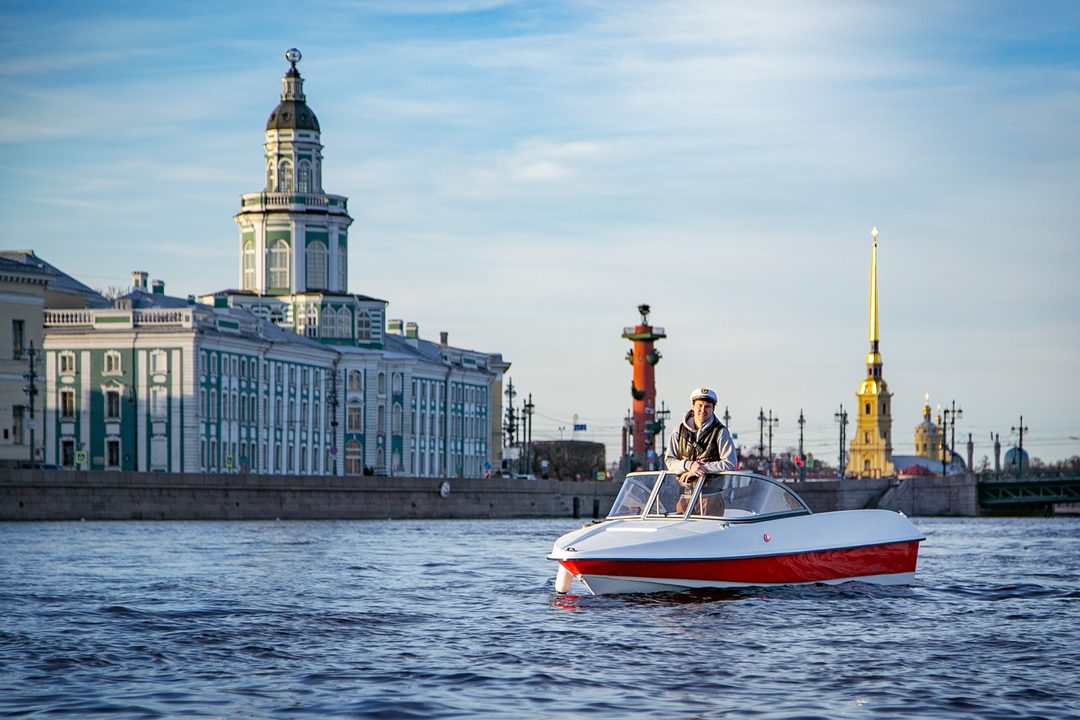 Афиша: Прогулка на катере «Толстый» с капитаном с выходом в Финский залив (маршрут № 3)