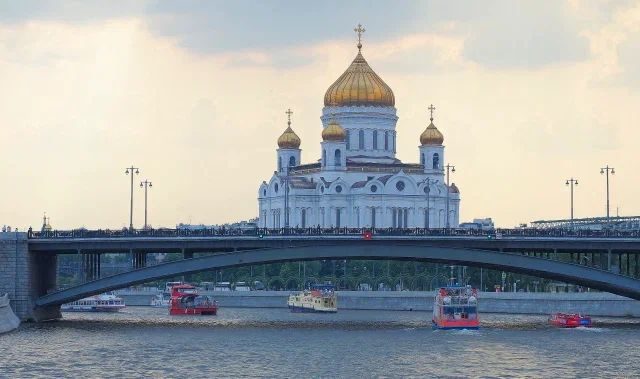 Афиша: пешеходная экскурсия «Храм Христа Спасителя + 4 смотровые площадки»