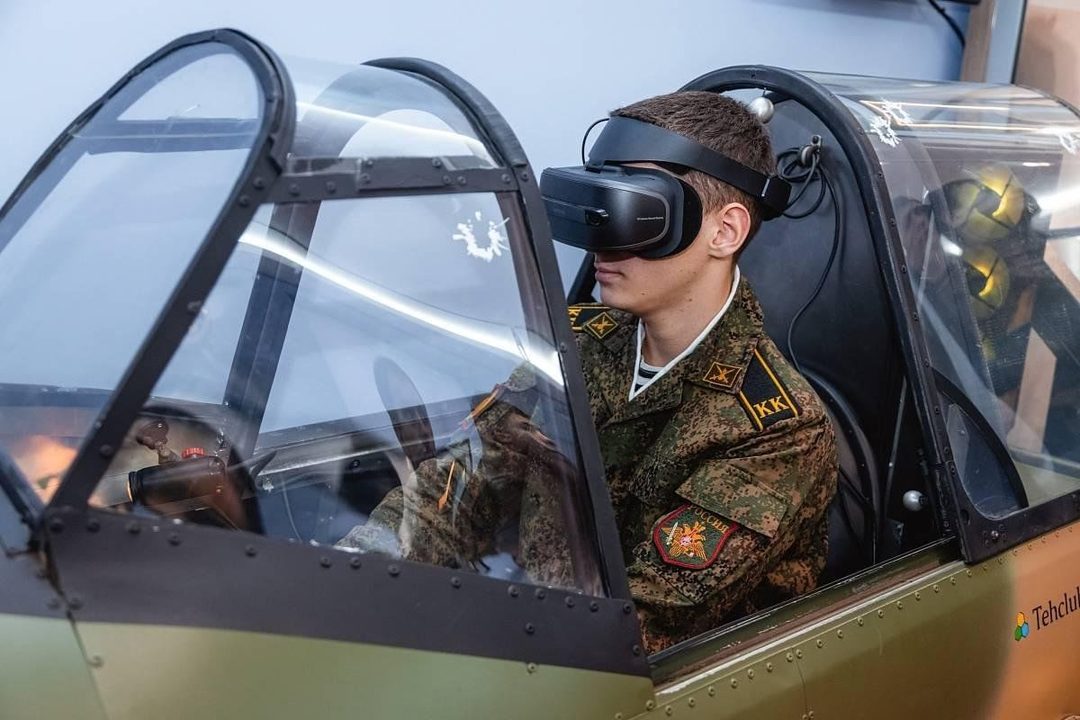 Афиша: Программа «Авиасимулятор Як-9: живая история в VR-формате»